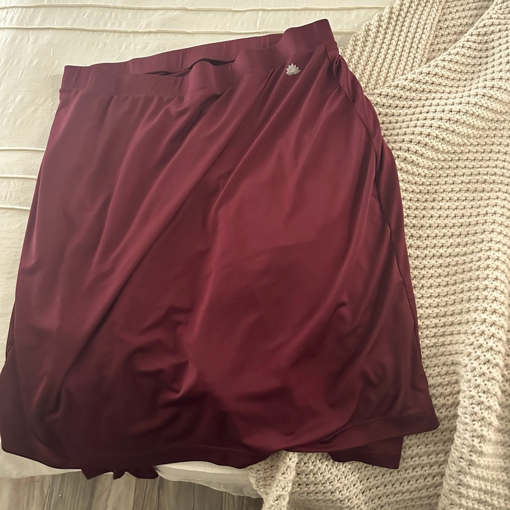 Maroon snoga skirt with hidden leggings